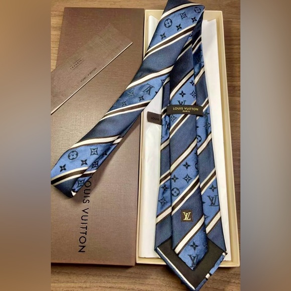 🎁ICONIC🎁✨🆕💯RARE TIMELESS AUTHN LOUIS VUITTON MONOGRAM POWER STRIPE TIE🔥 - Picture 14 of 16